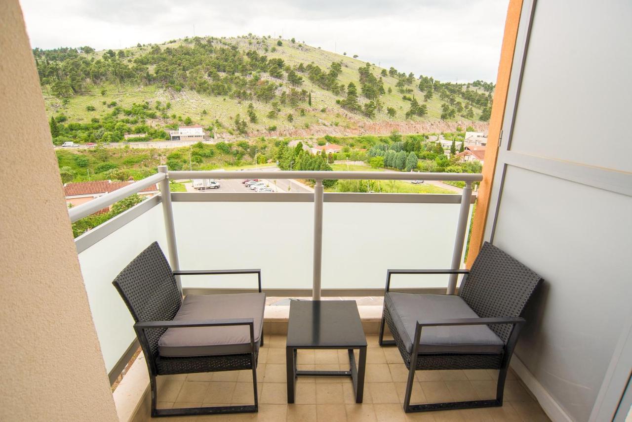 Design Apartment Near Gorica Park Подгорица Экстерьер фото